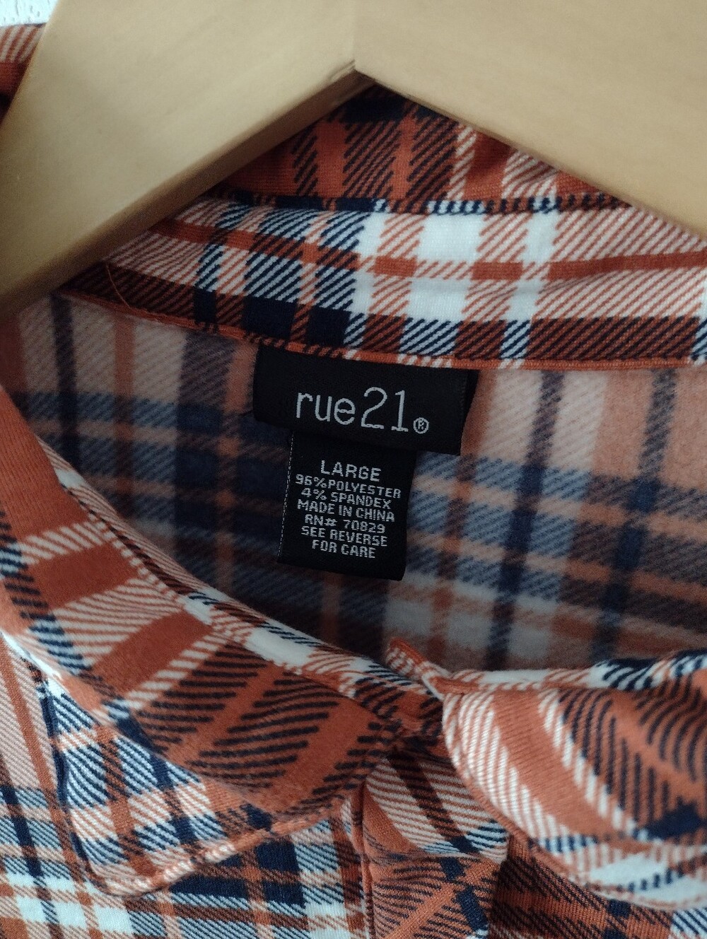Rue 21 Plaid Womens Shirt Large - Picture 3 of 6